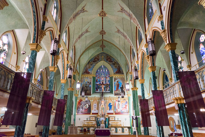 Santuario de Nuestra Señora de Guadalupe nave by Keith Widyolar