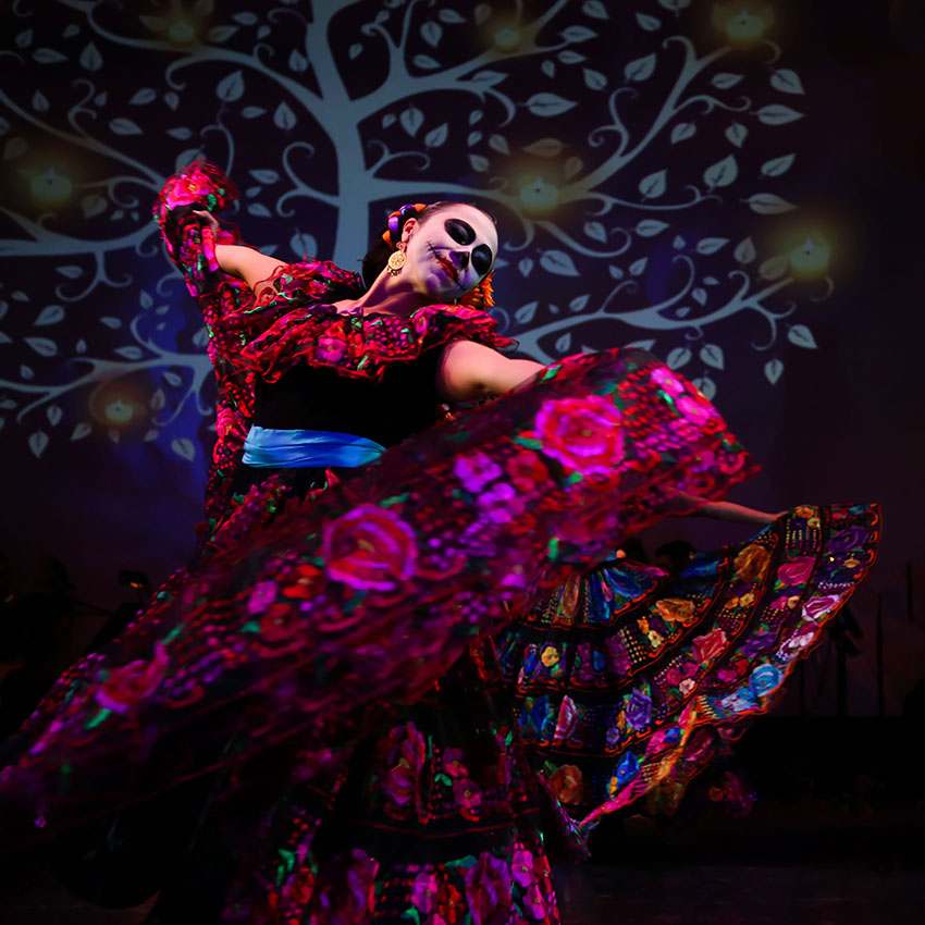 Día de los Muertos | courtesy of Kristin Slaby / Calpulli Mexican Dance Company