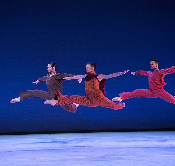 Ballet Hispánico leaps borders at the Apollo Theater