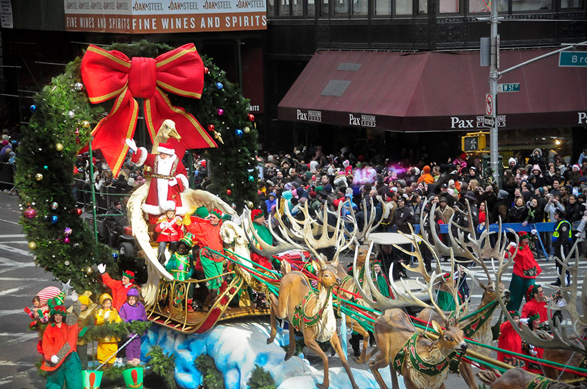 Santa Claus arrives at Macy's Thanksgiving Day Parade, courtesy of Tweber1