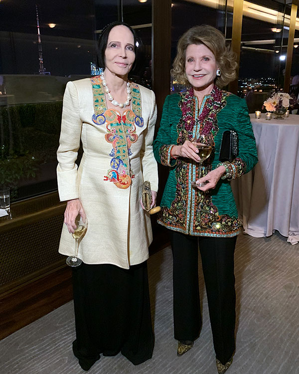 Mary McFadden with Kathy Rayner wearing Mary McFadden. By Keith Widyolar.