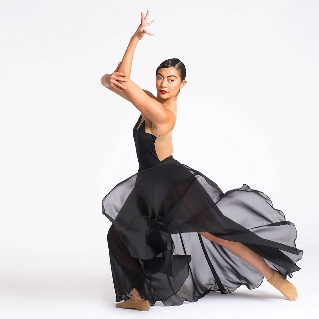 Carmen is strong in Ballet Hispánico's "CARMEN.maquia." Courtesy Paula Lobo/Ballet Hispánico.