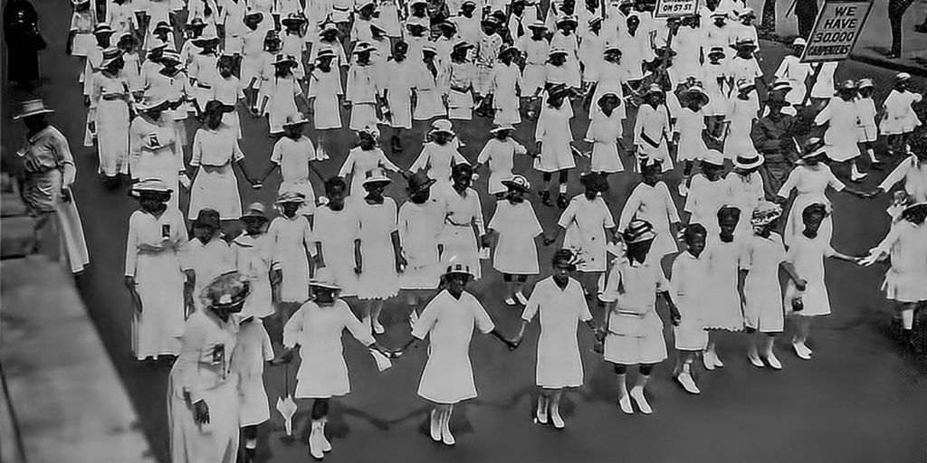 Children march in Harlem's Silent Parade of 1917 (Underwood & Underwood/Wikimedia)