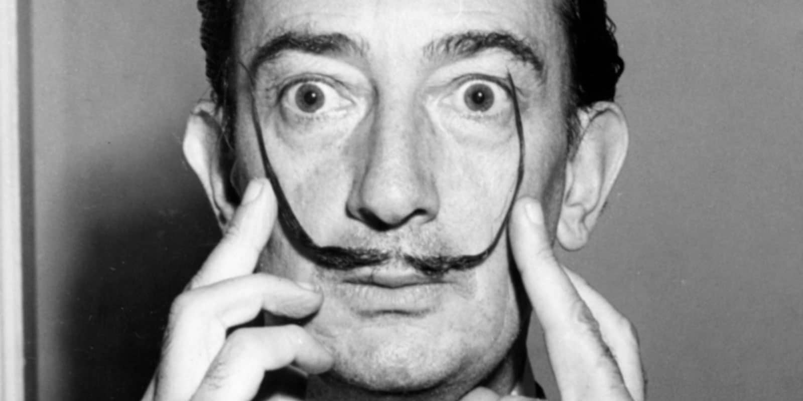 Spanish surrealist Salvador Dali in 1953 (© Everett Collection/Adobe)