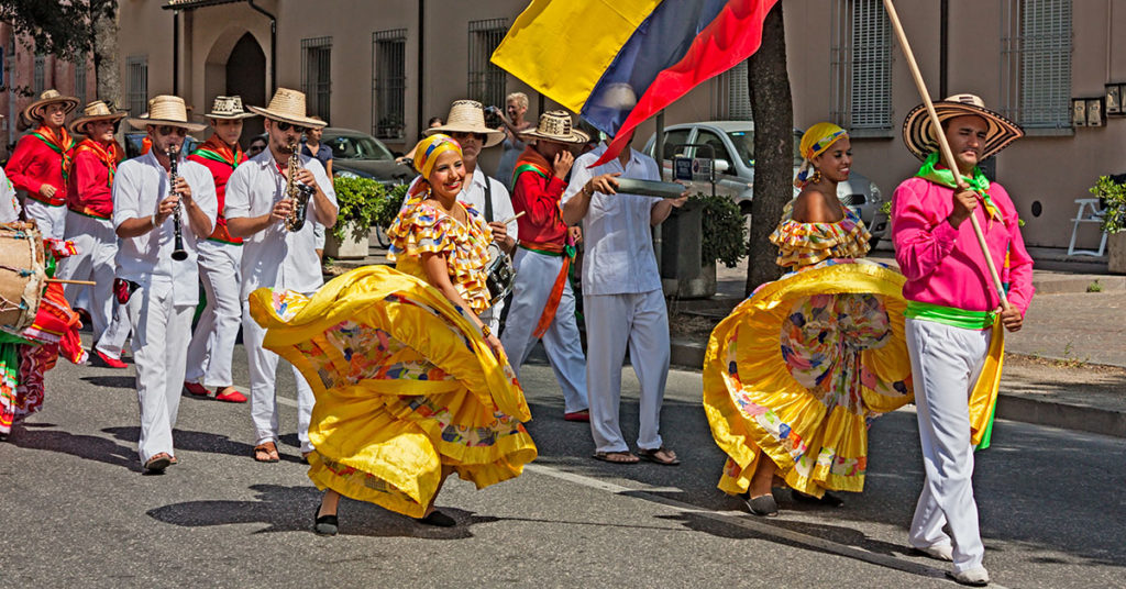 Colombian Parade (Ermess/Dreamstime)