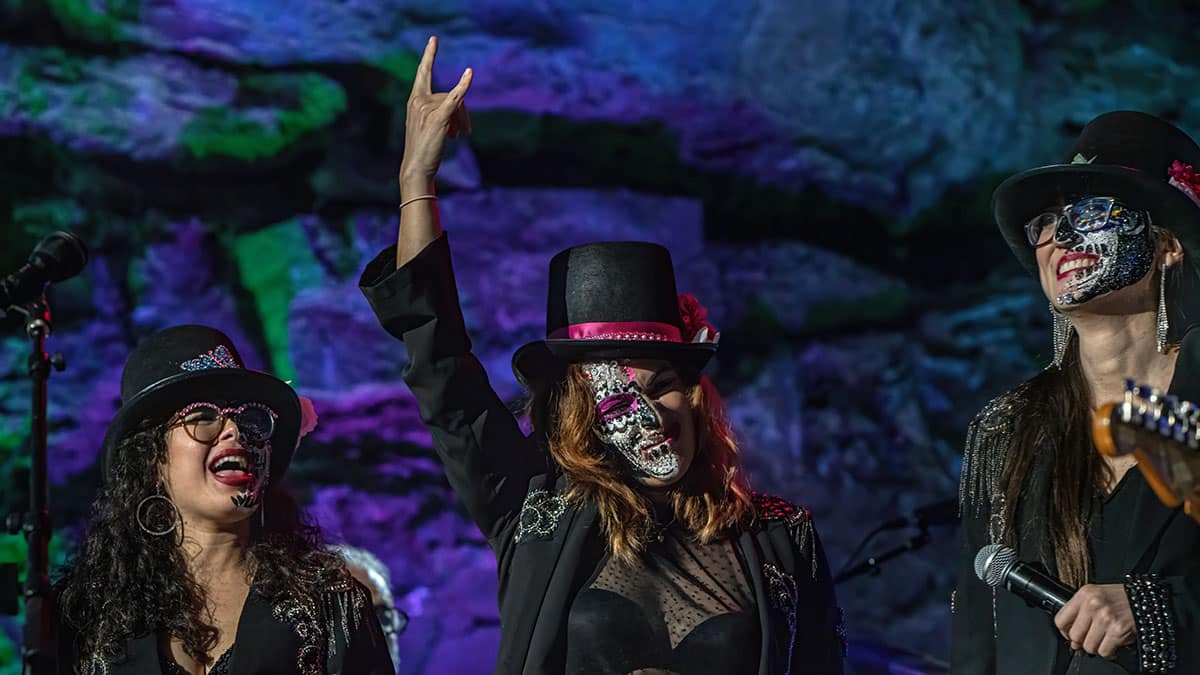Flor de Toloache in the PBS special "Día de los Muertos" (PBS)