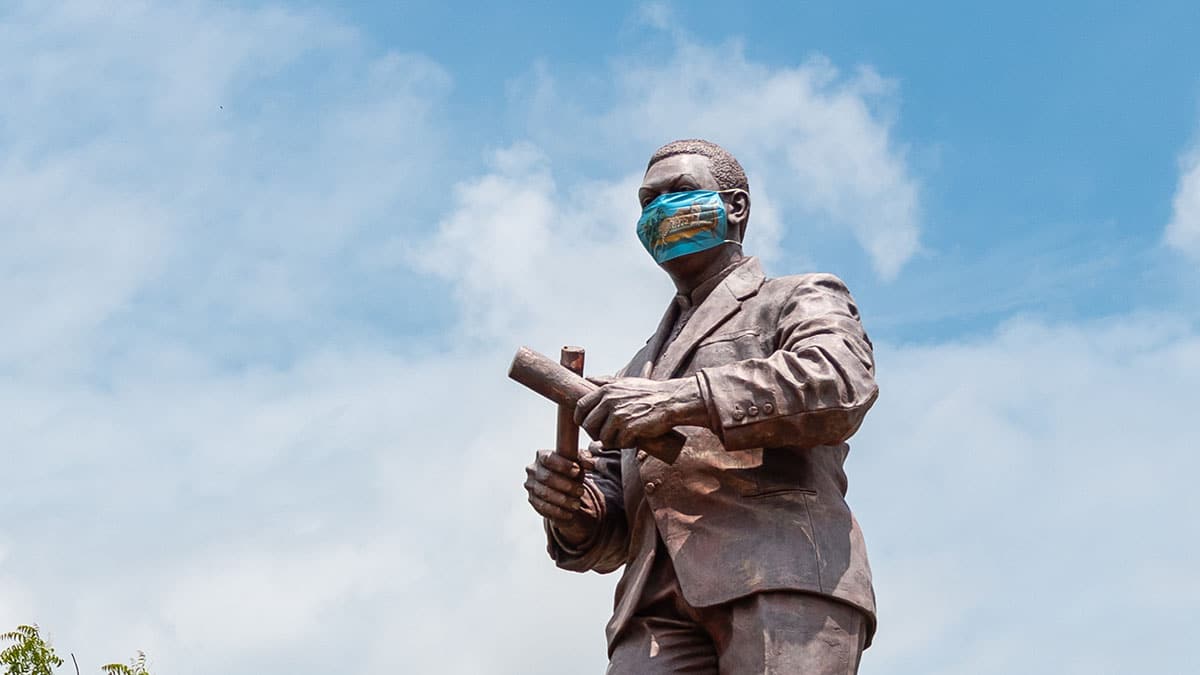 Joe Arroyo statue in Barranquilla (Eterenes/Dreamstime)