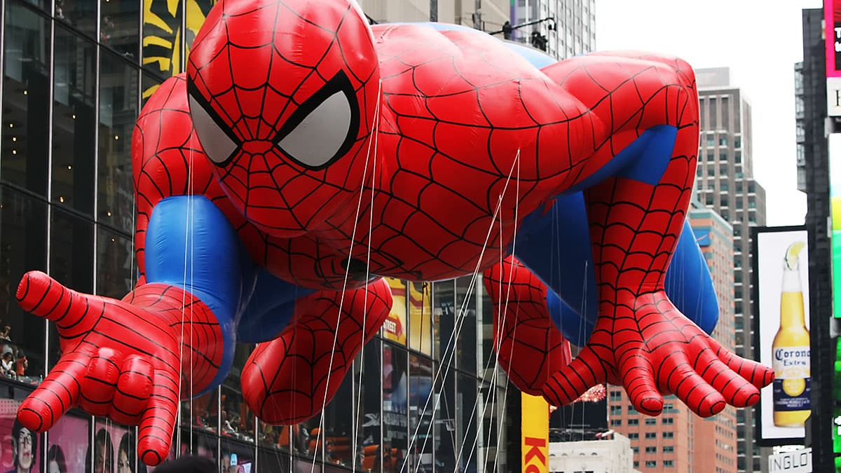 Macy's Thanksgiving Day Parade (Right Frame Photo Video/Dreamstime)
