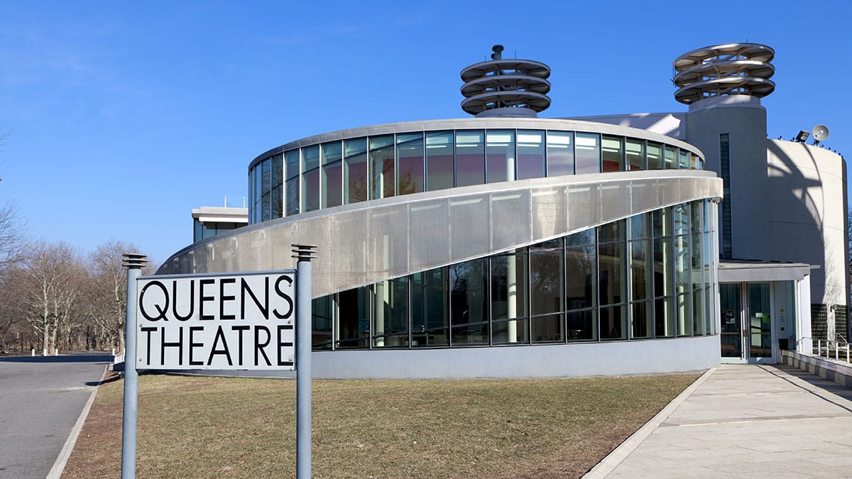 Queens Theatre (vacant/Adobe)