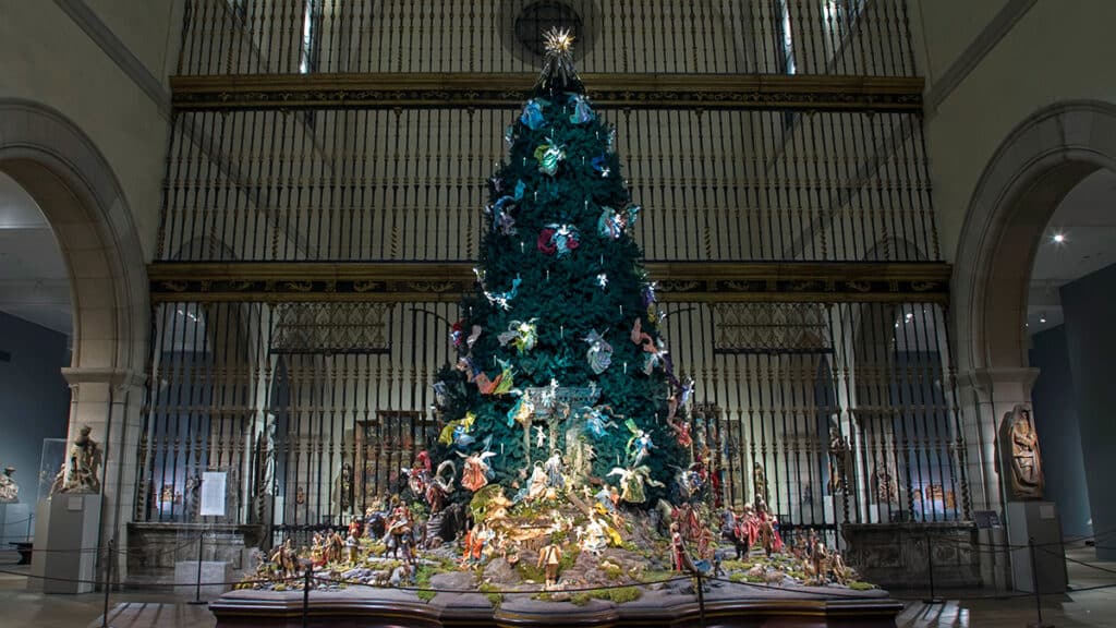 Met Christmas Tree and Neapolitan Baroque Crèche (Eddie Toro/Dreamstime)