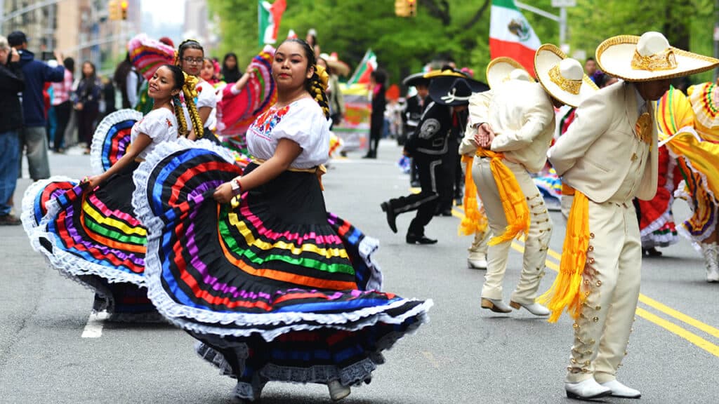 Cinco de Mayo Parade NYC Manhattan (Wirestock/Dreamstime)