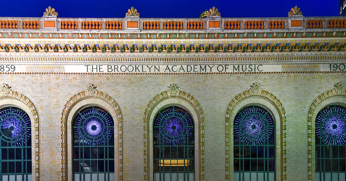 BAM, Brooklyn Academy of Music es el centro de artes escénicas de Brooklyn