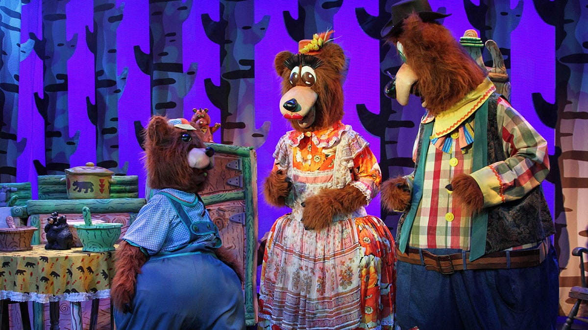 Teatro SEA "Ricito and the 3 Bears" (George Riveron/Teatro SEA)