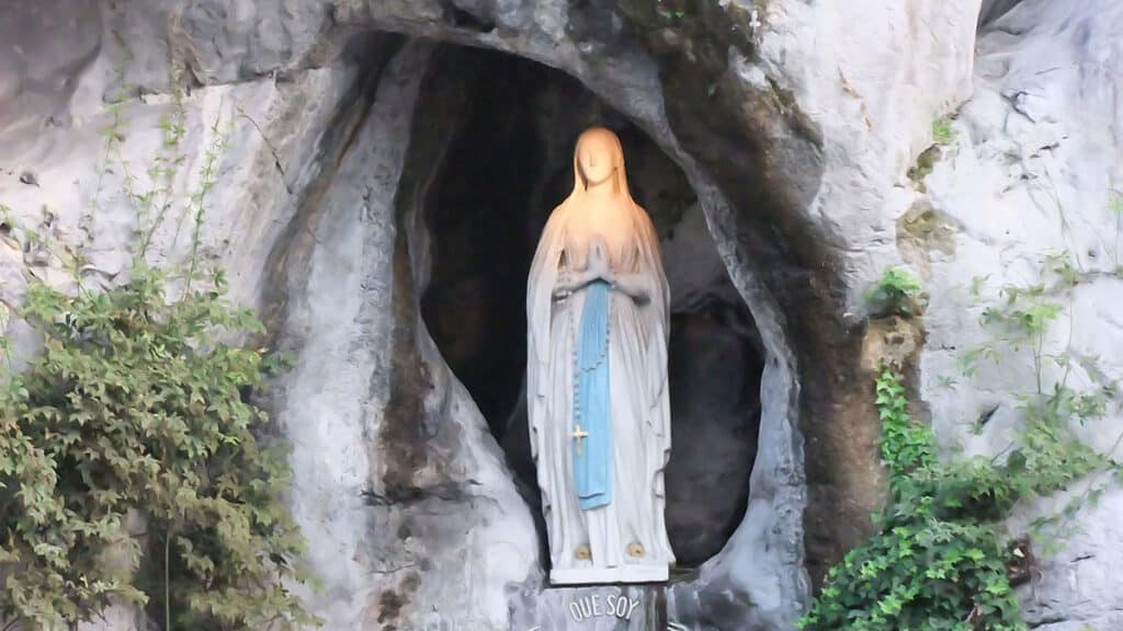Our Lady of Lourdes (Peter Steele/Dreamstime)