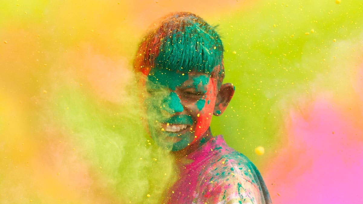 Holi in New York City (Anniwalz/Dreamstime)