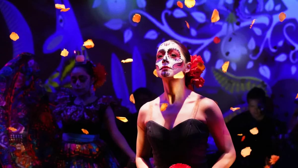 "Día de Muertos" by Calpulli Mexican Dance Company